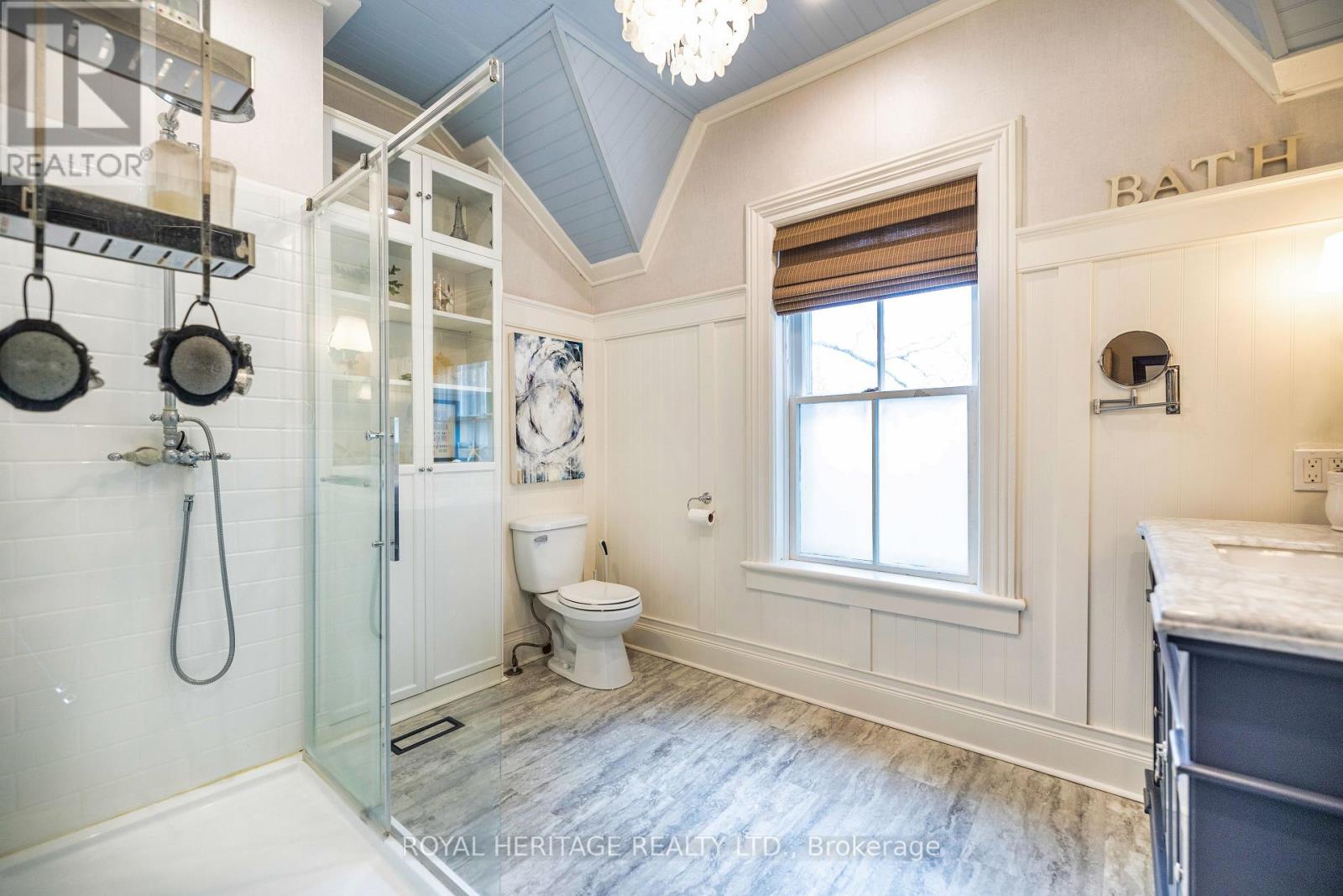 220 COCHRANE STREET - 41