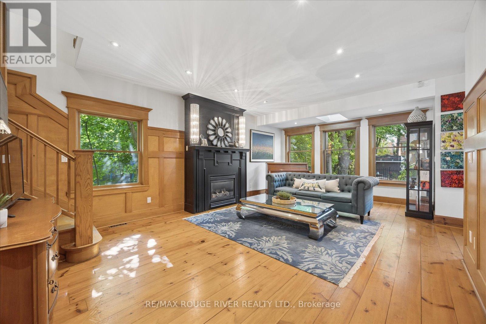 30 SPRINGBANK AVENUE - 11