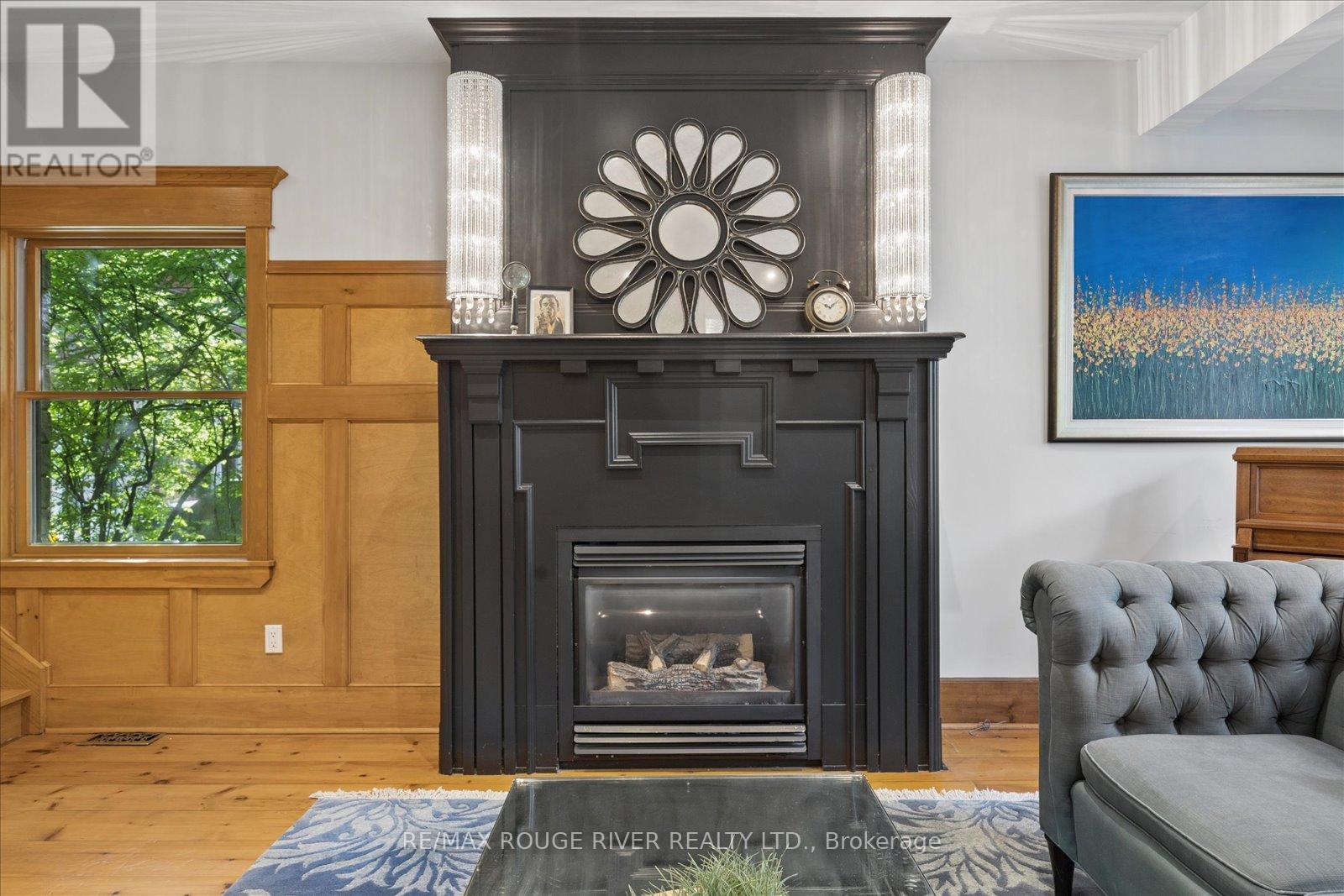 30 SPRINGBANK AVENUE - 12