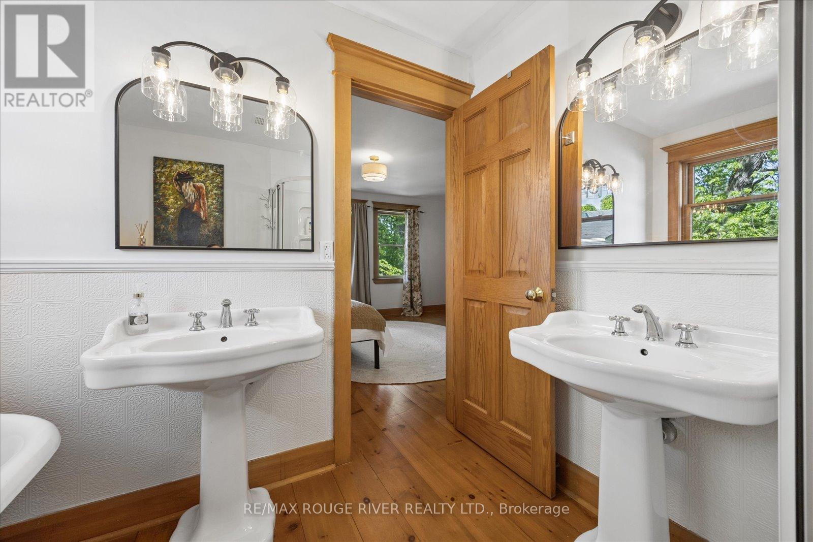 30 SPRINGBANK AVENUE - 25