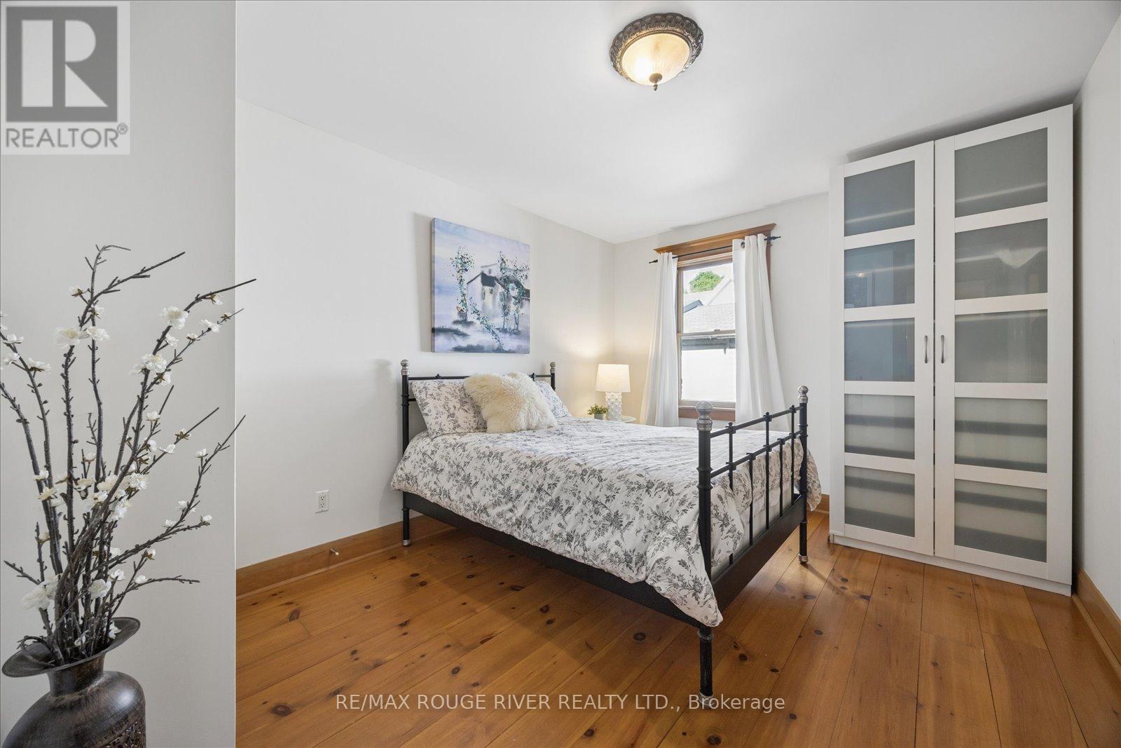 30 SPRINGBANK AVENUE - 26