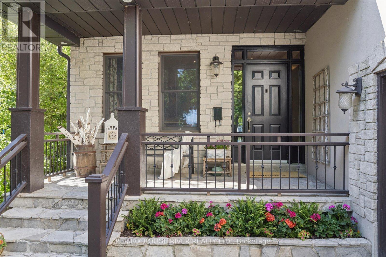 30 SPRINGBANK AVENUE - 3