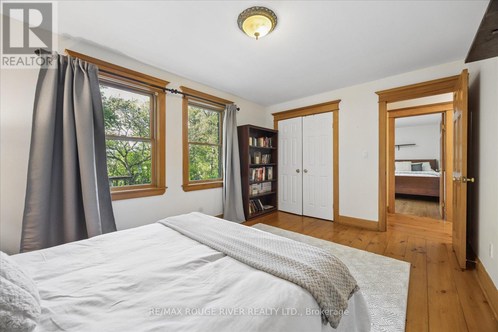 30 SPRINGBANK AVENUE - 30