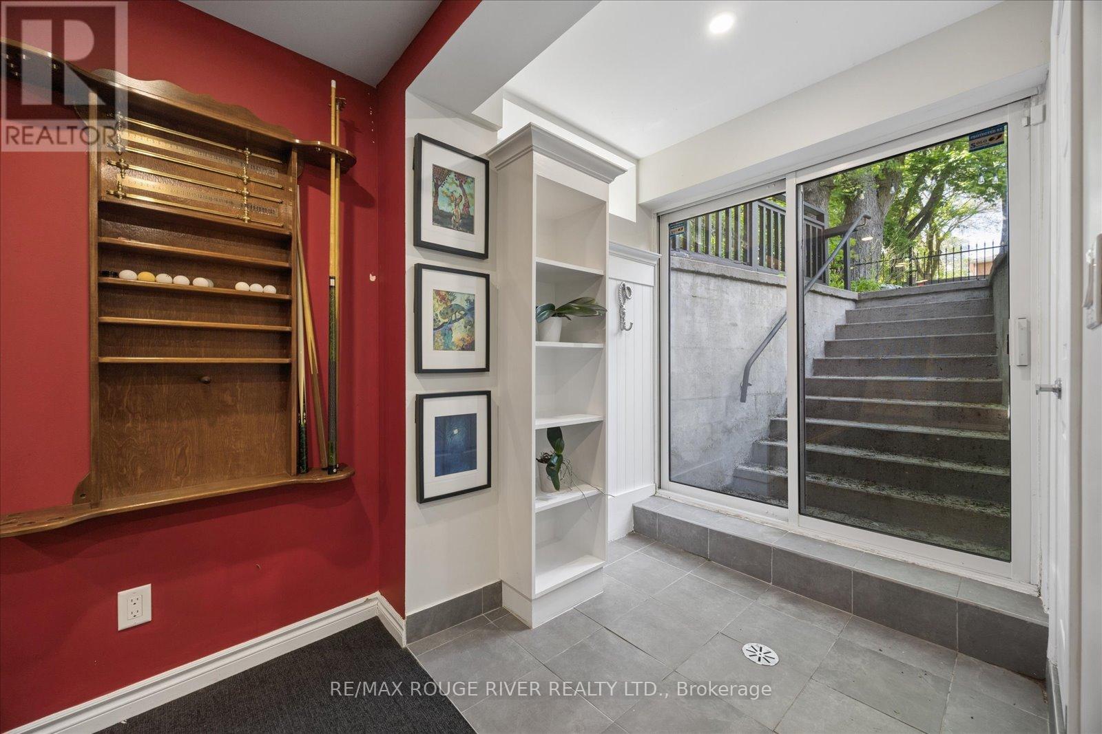 30 SPRINGBANK AVENUE - 38