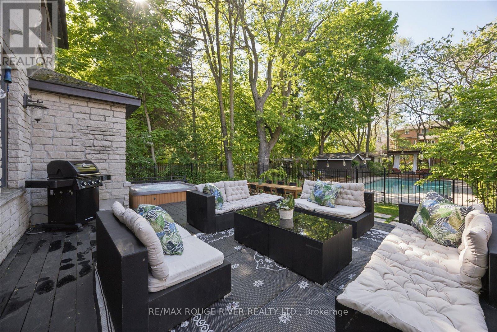 30 SPRINGBANK AVENUE - 39