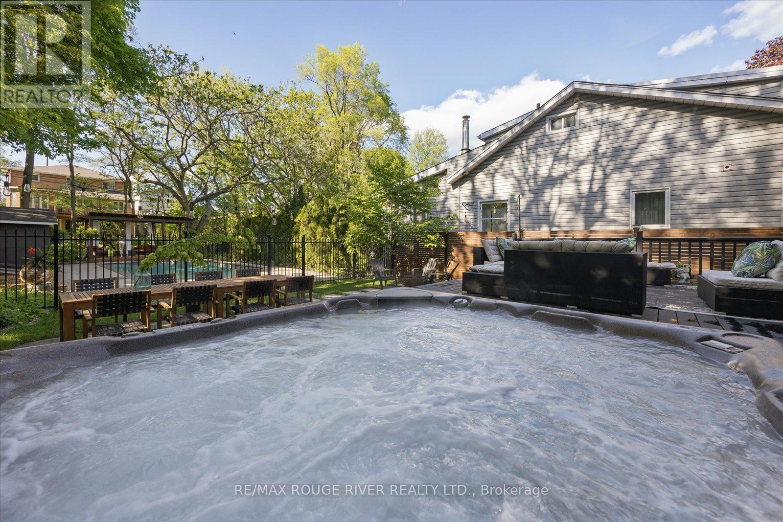 30 SPRINGBANK AVENUE - 41