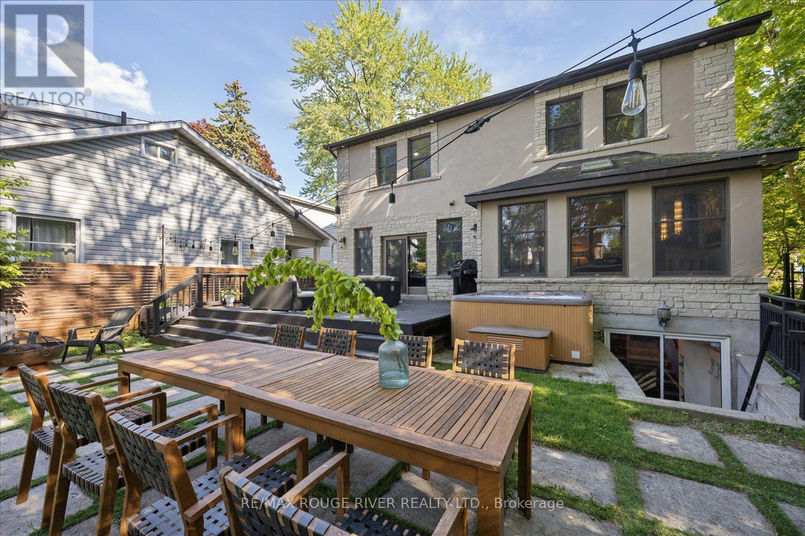 30 SPRINGBANK AVENUE - 42