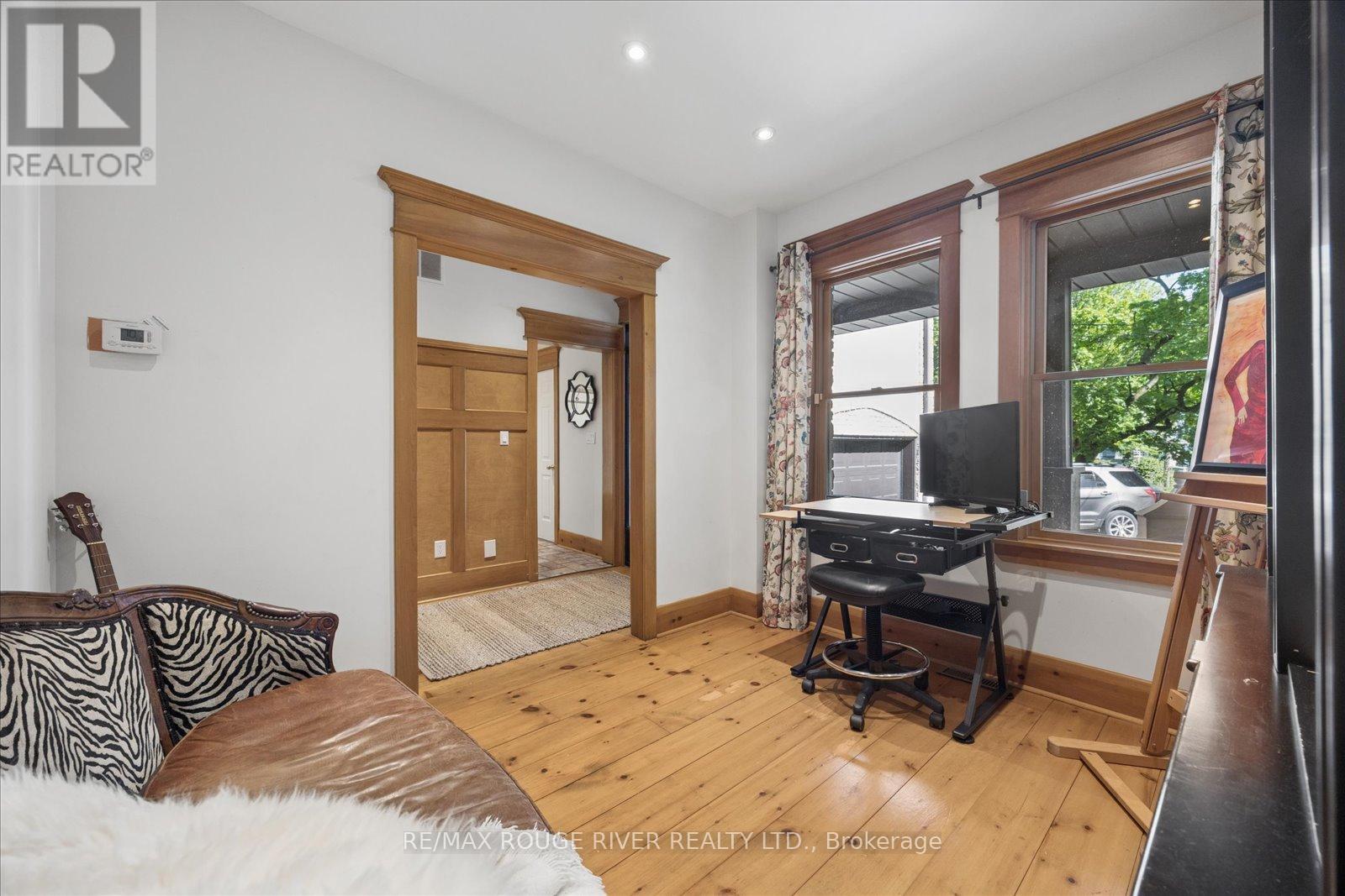 30 SPRINGBANK AVENUE - 6