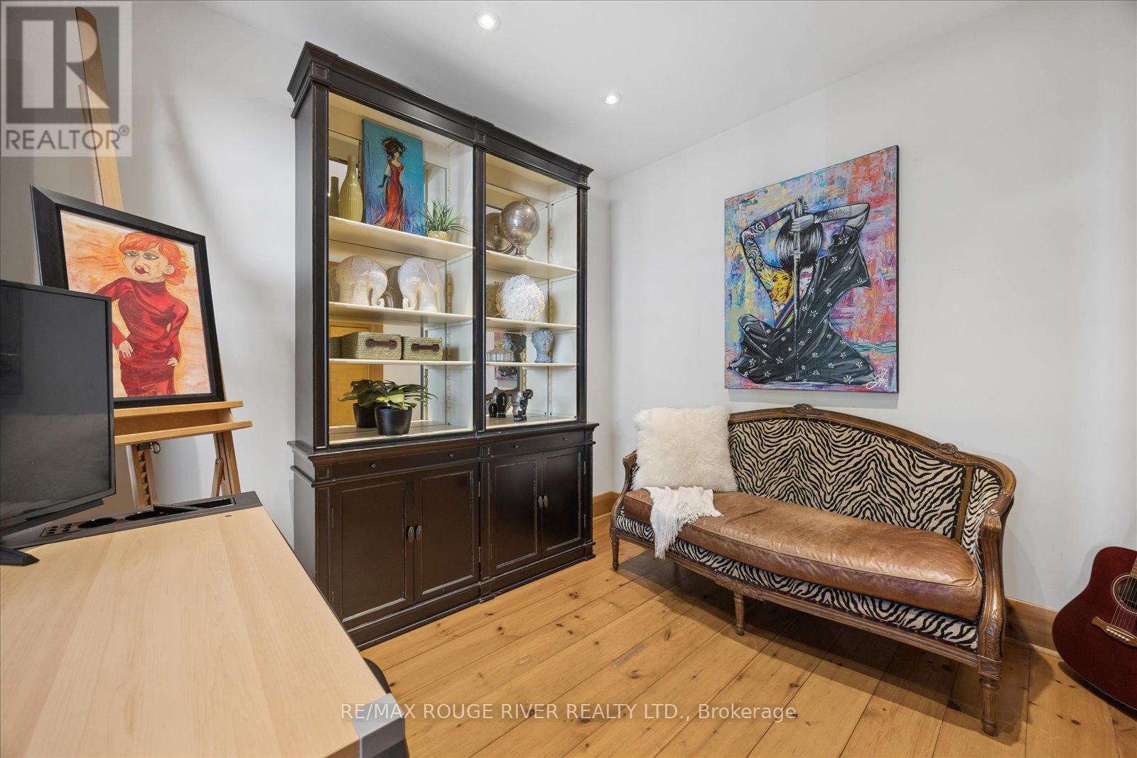 30 SPRINGBANK AVENUE - 7