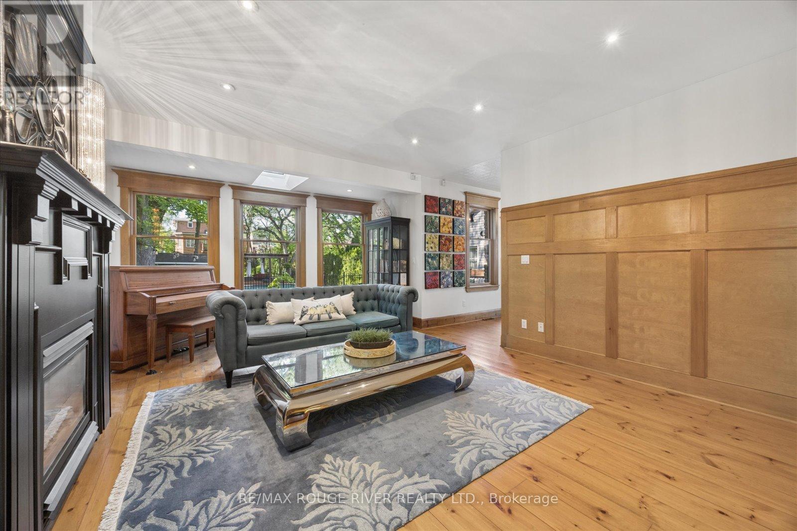 30 SPRINGBANK AVENUE - 9