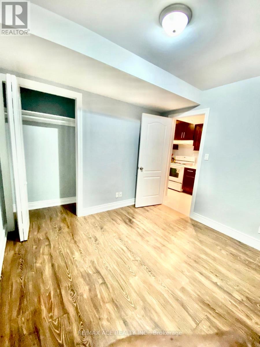 10 PARKDENE COURT - 9