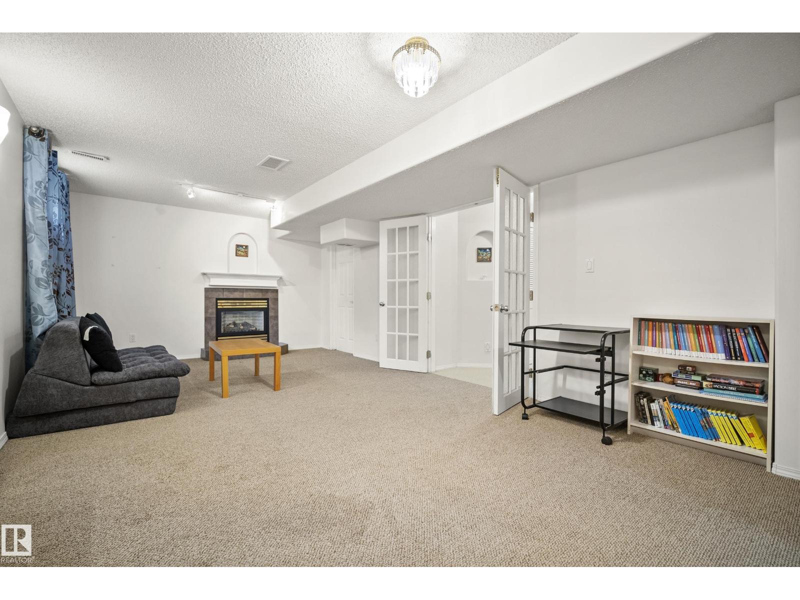 15503 62 ST NW - 37