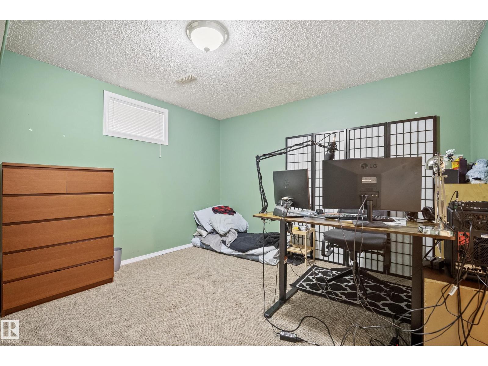 15503 62 ST NW - 41