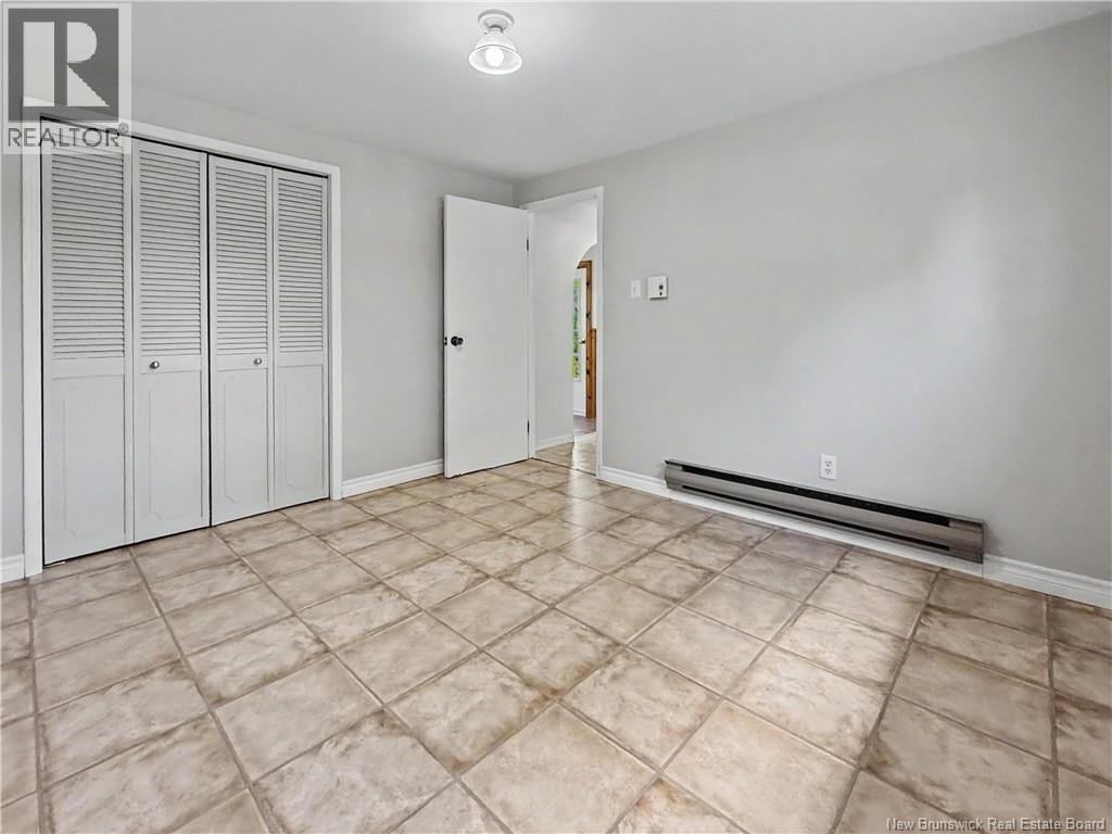 35 Richard Cres - 17