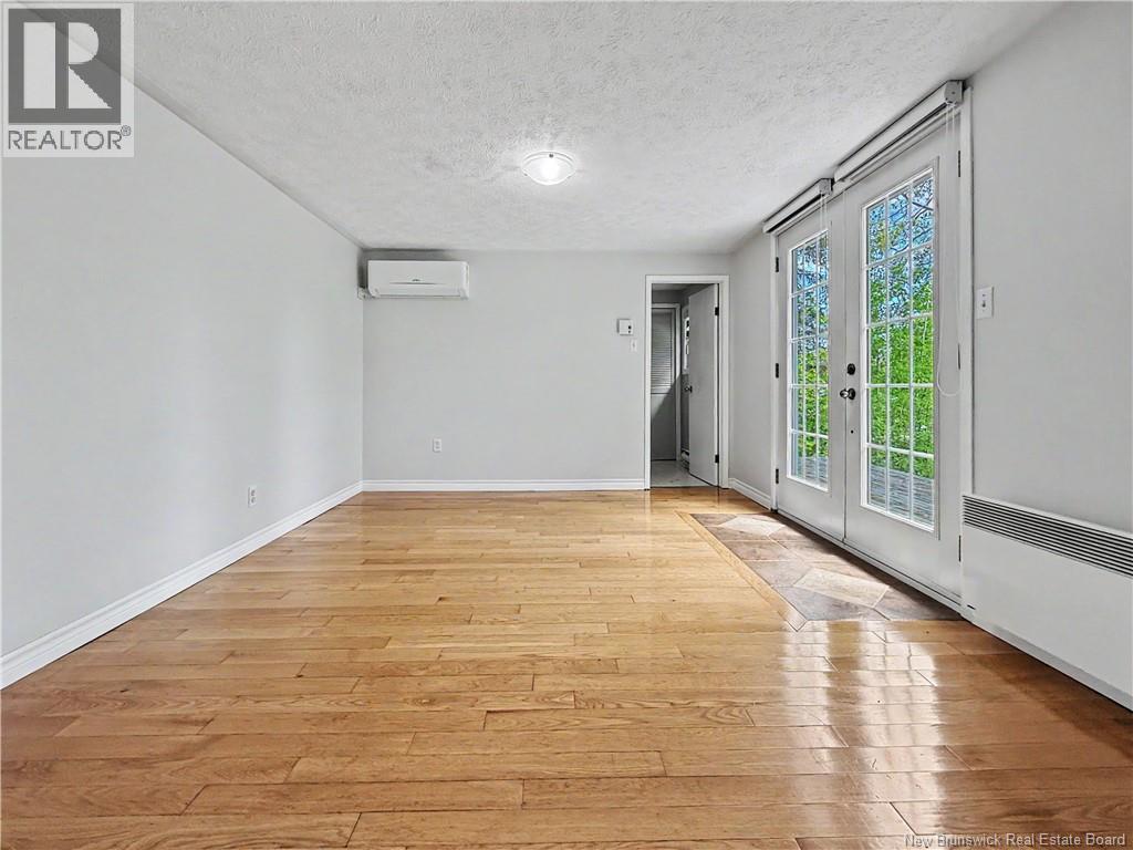35 Richard Cres - 18