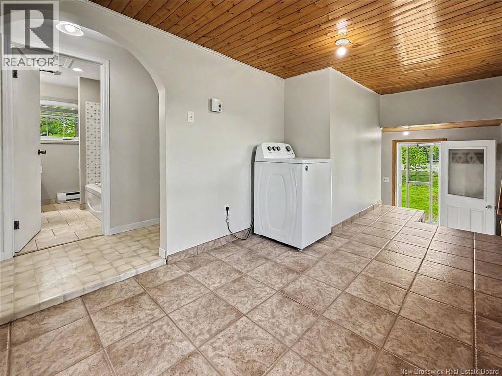 35 Richard Cres - 22
