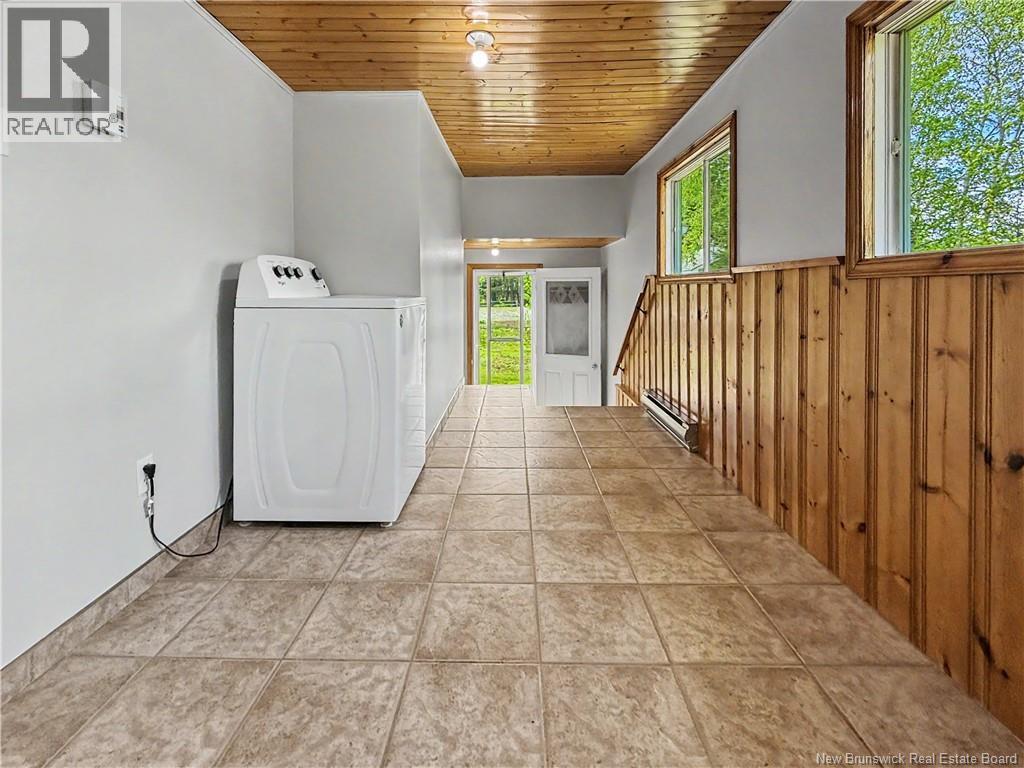 35 Richard Cres - 23