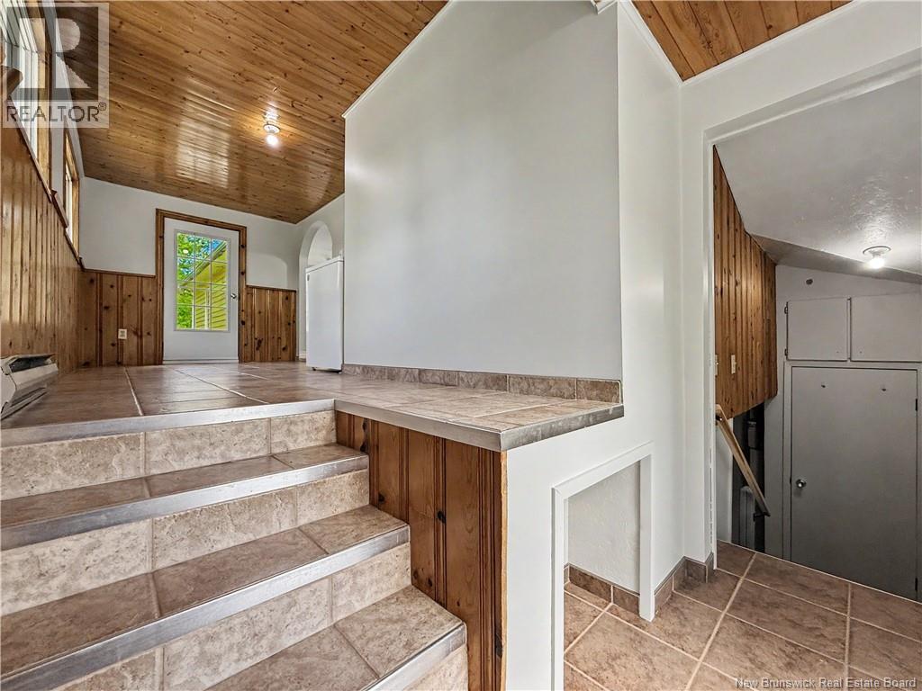 35 Richard Cres - 24