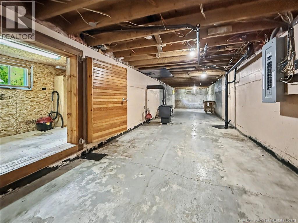 35 Richard Cres - 25
