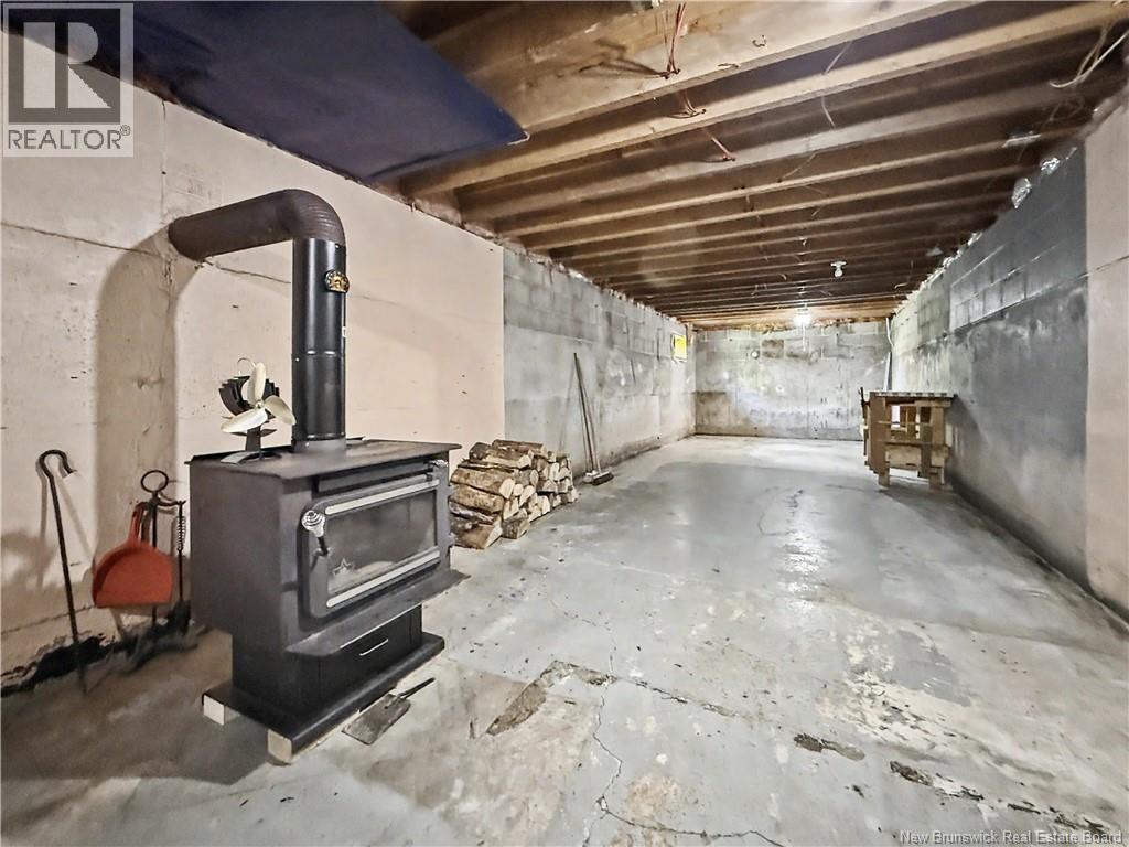 35 Richard Cres - 28