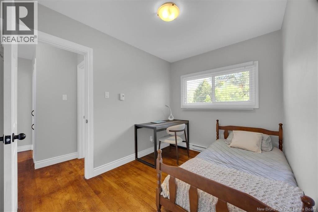 22 Alpine Street - 24