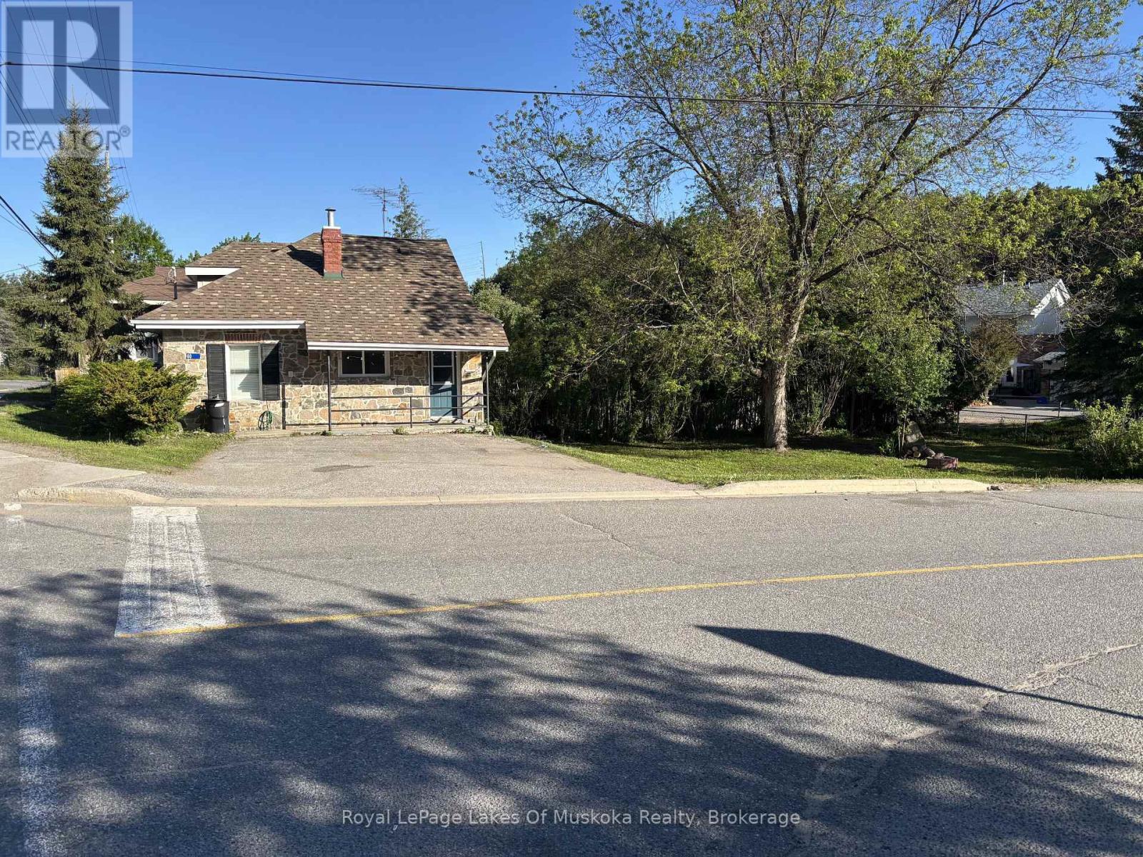 60 WEST ROAD W - 6