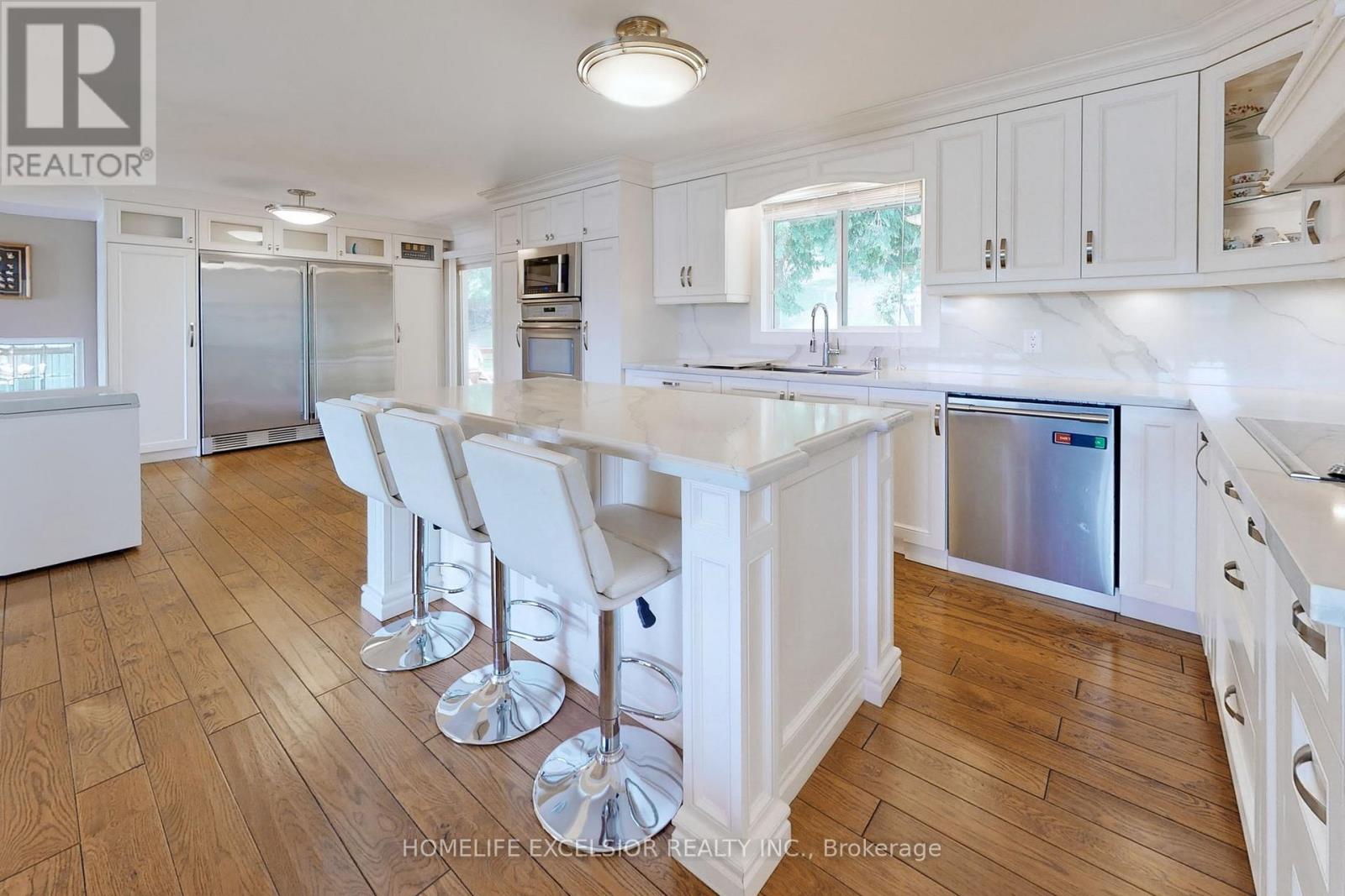 550 MOUNT ALBERT ROAD - 8