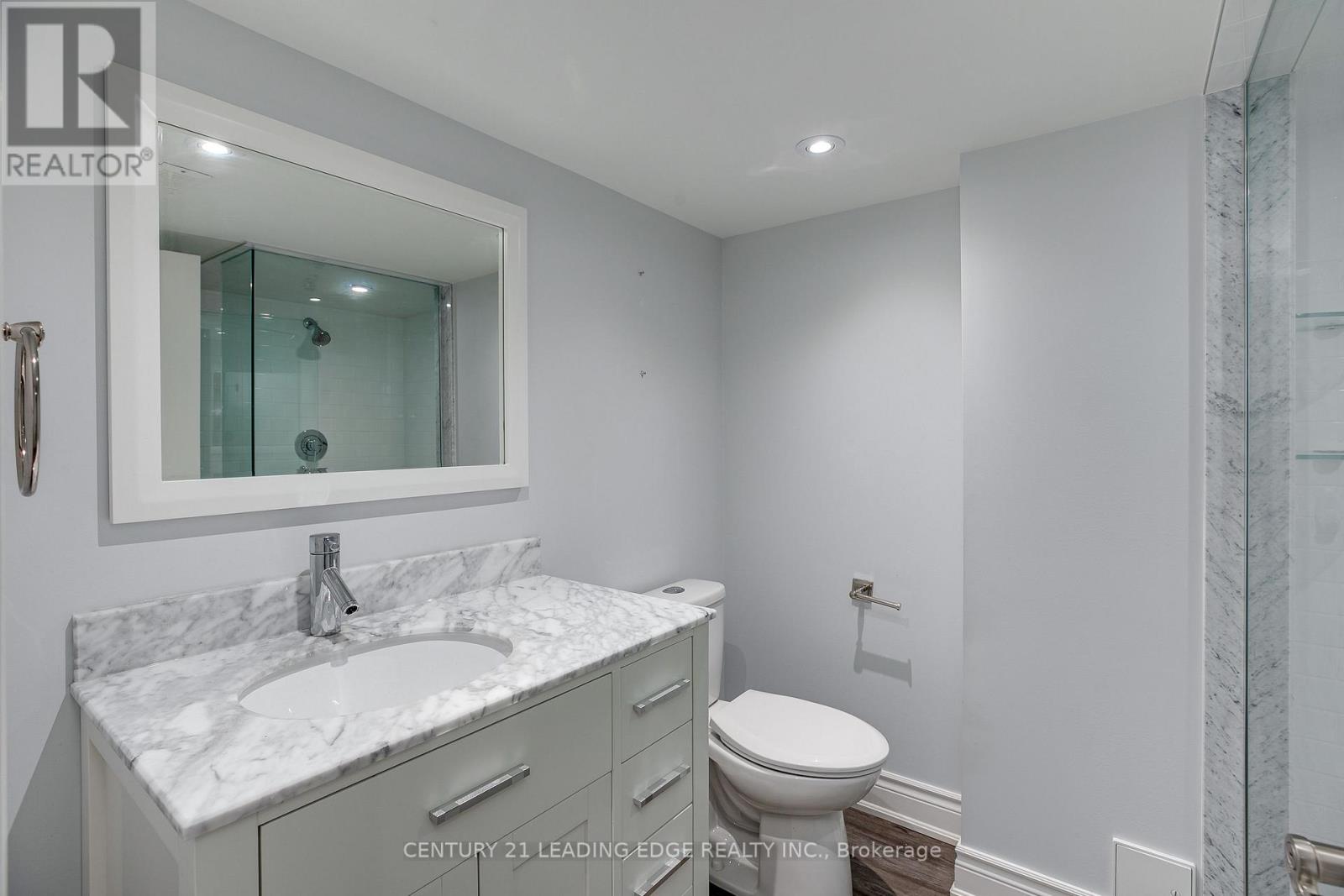 108 ROBINSON STREET - 31