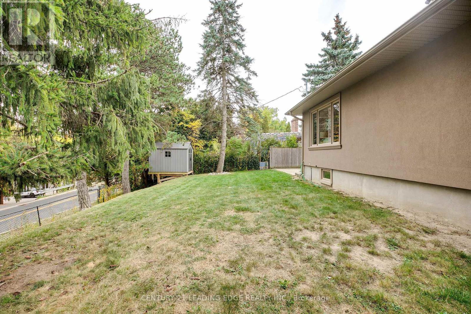 108 ROBINSON STREET - 41