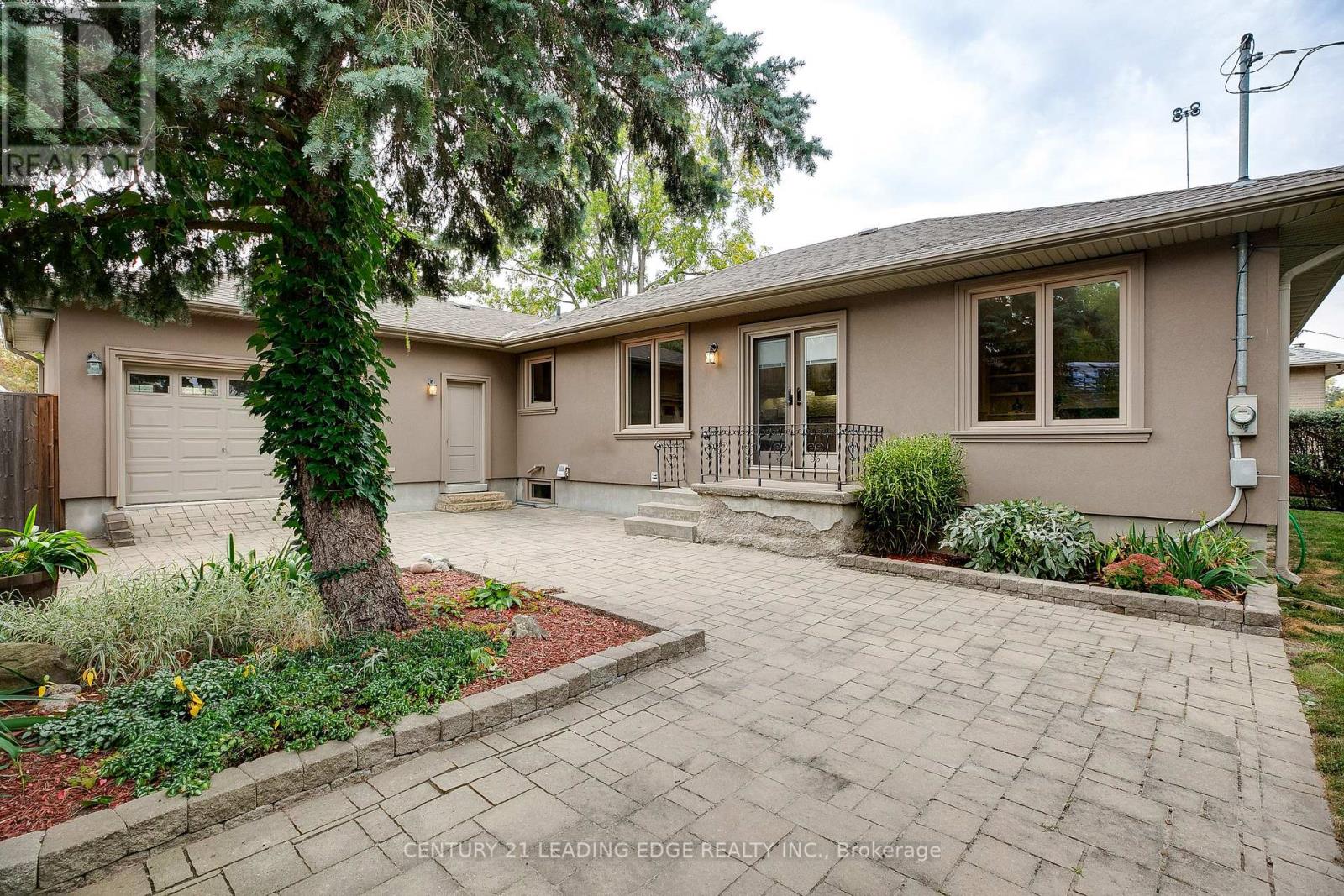 108 ROBINSON STREET - 45