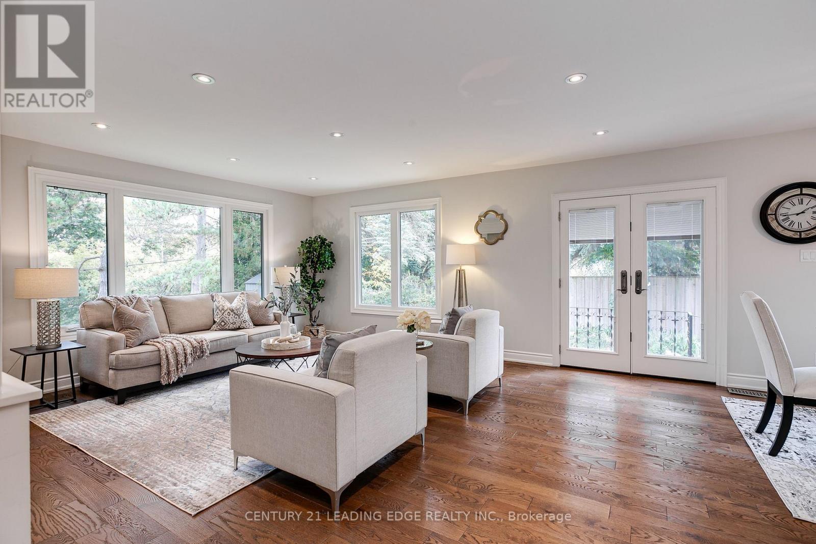108 ROBINSON STREET - 6