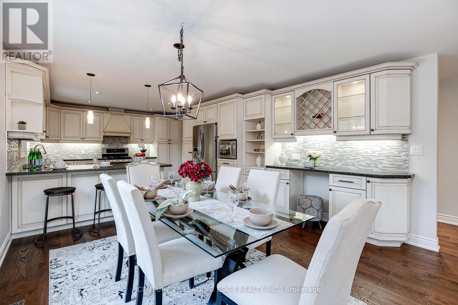 108 ROBINSON STREET - 9