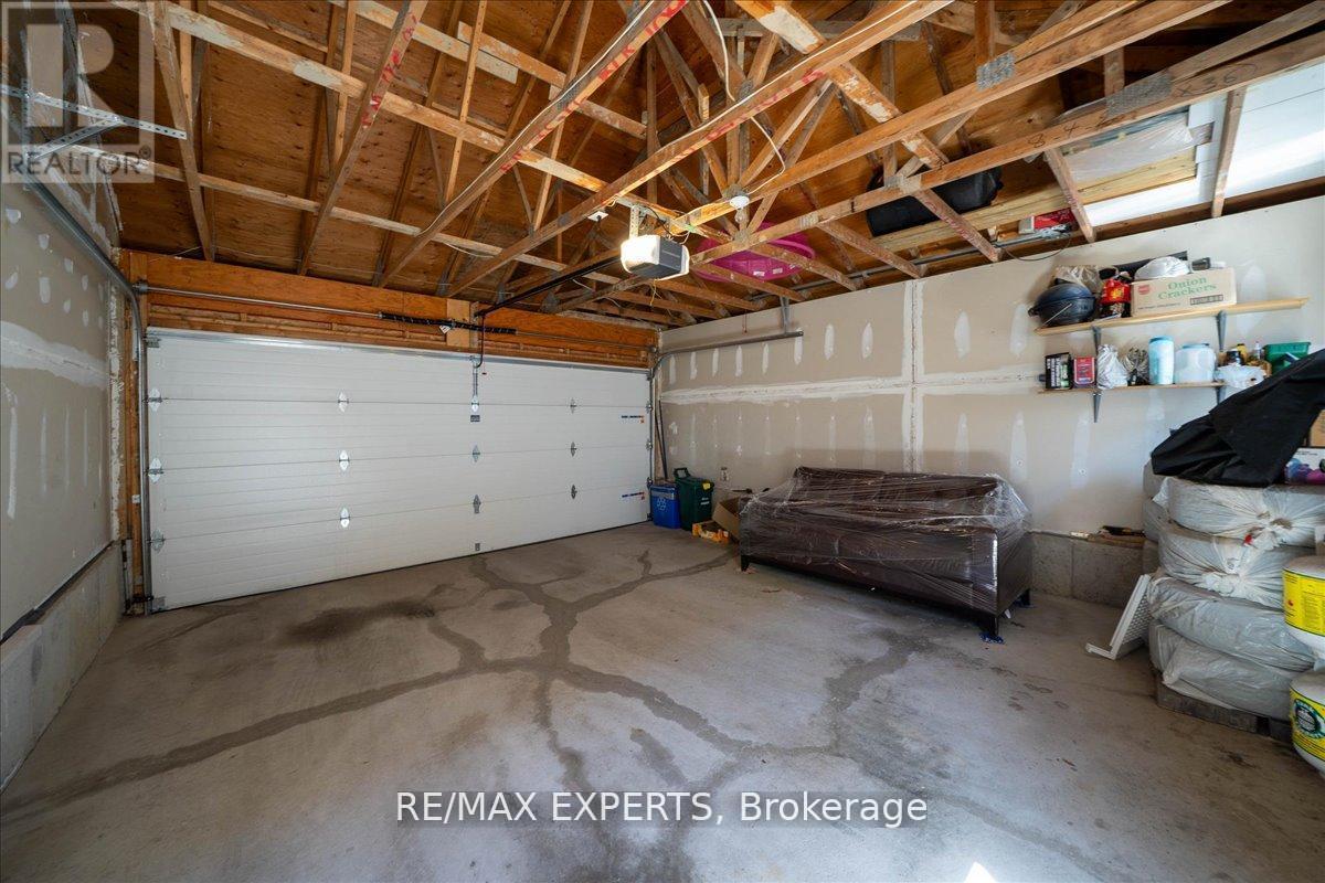 10534 VICTORIA SQUARE BOULEVARD - 37