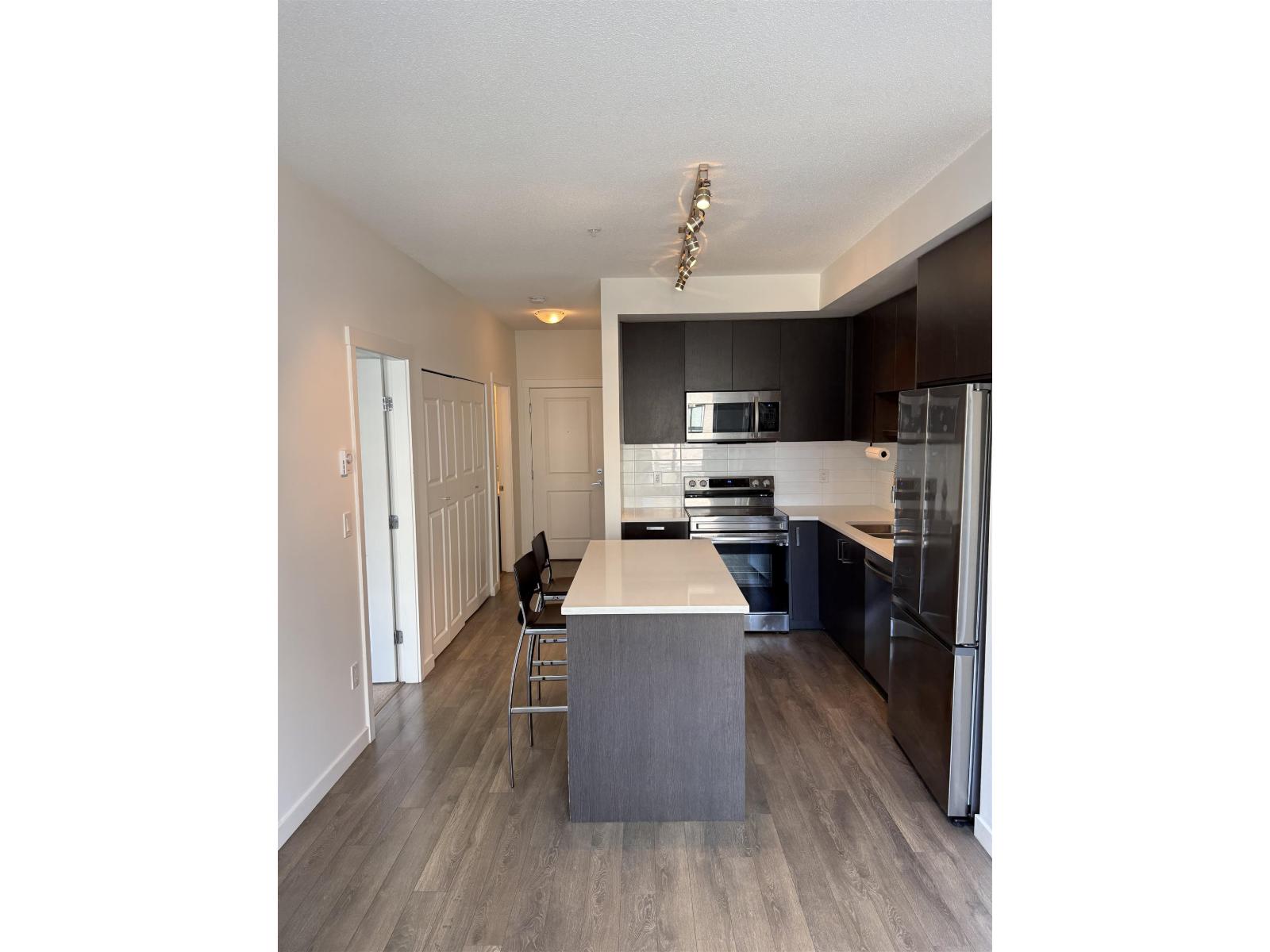 1 Bed, 1 Bath Condo for Rent in Surrey – 308 15848 FRASER HIGHWAY, Surrey – MLS# R3131651 - Image 2
