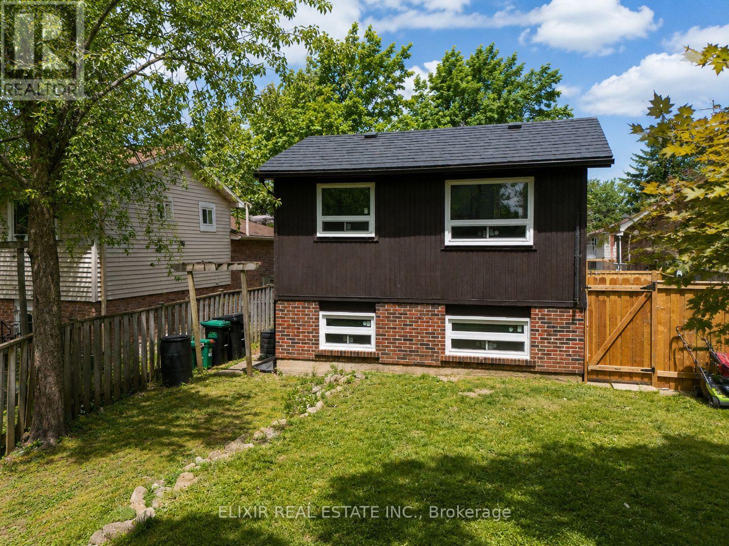 45 AUSTEN LANE - 28