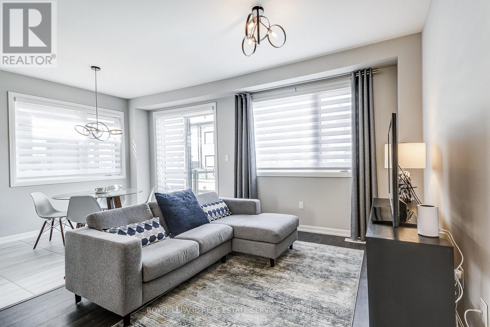 143 GROVEWOOD COMMON - 12