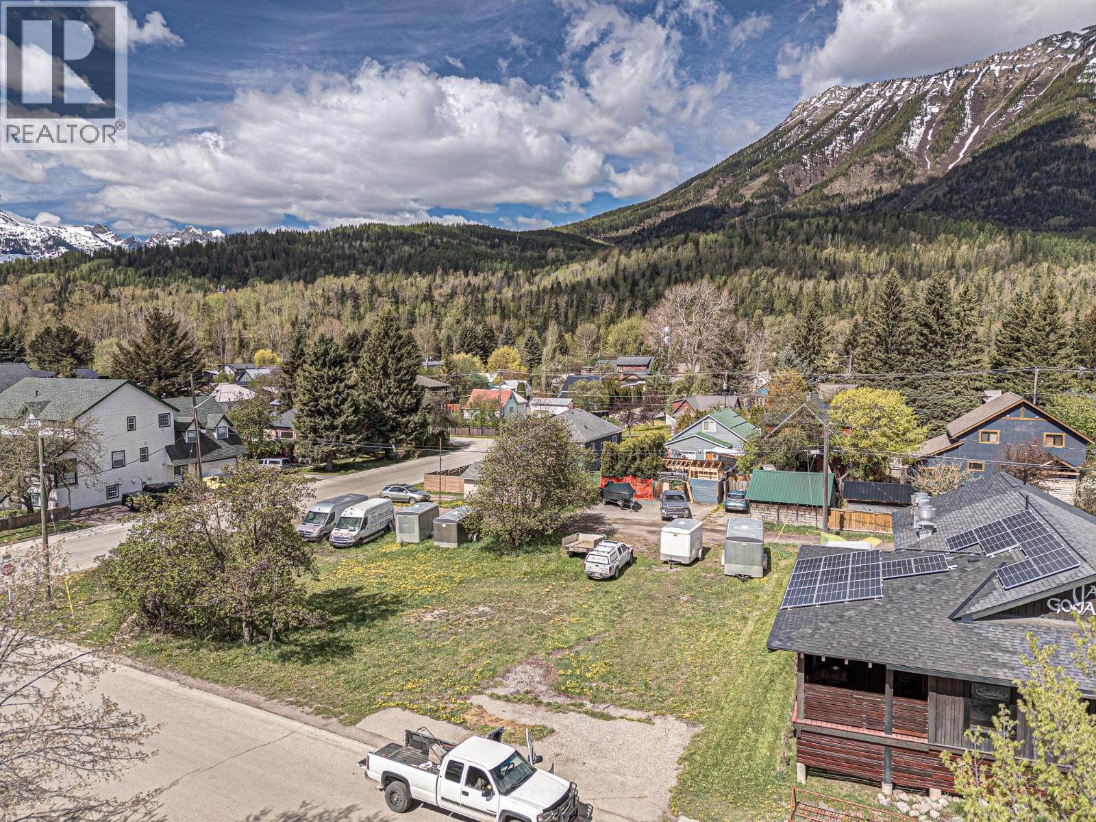 701 & 721 7th Avenue, Fernie — photo 3