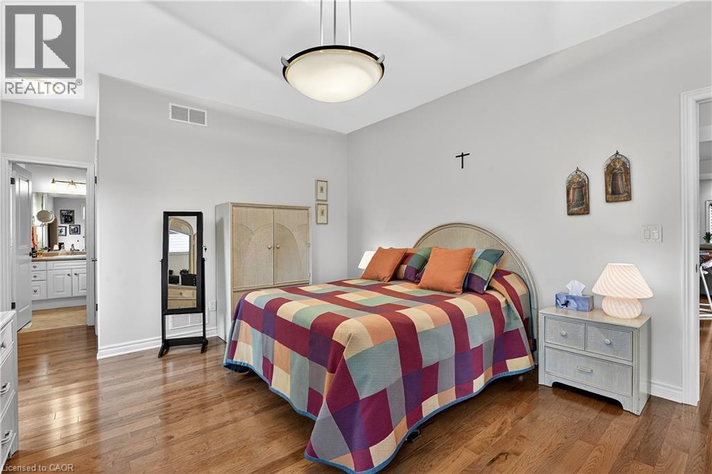 2 SEYVAL Place - 20