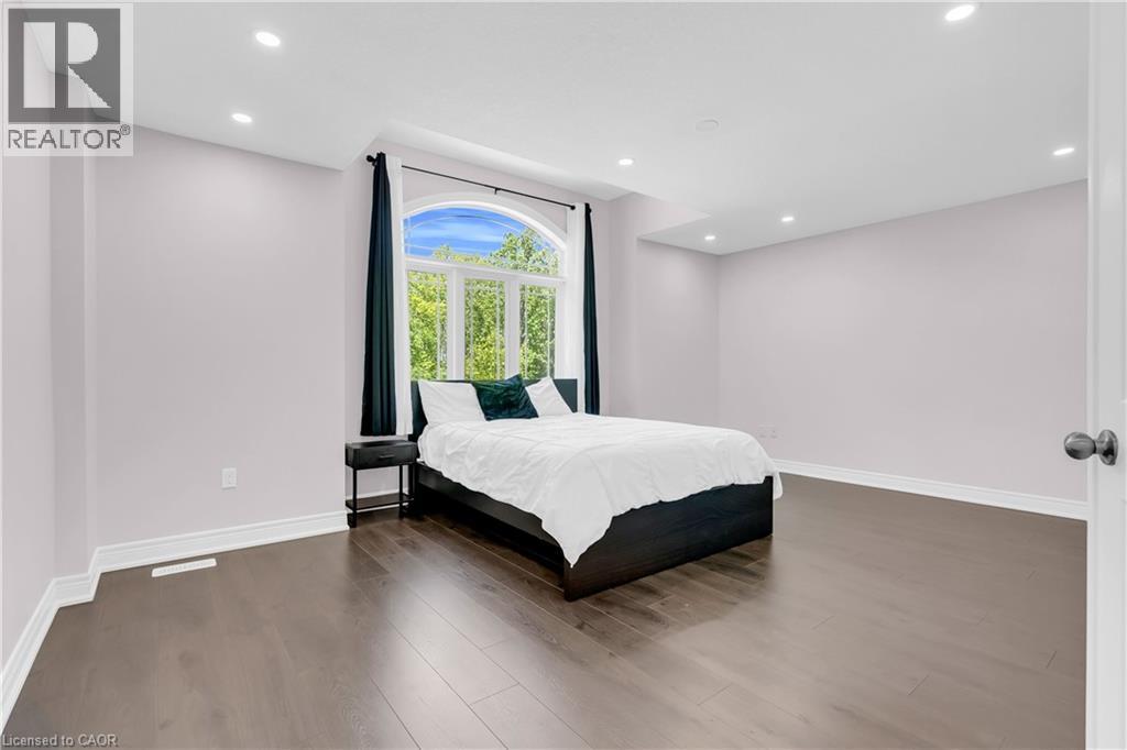 92 DESOTO Drive - 33