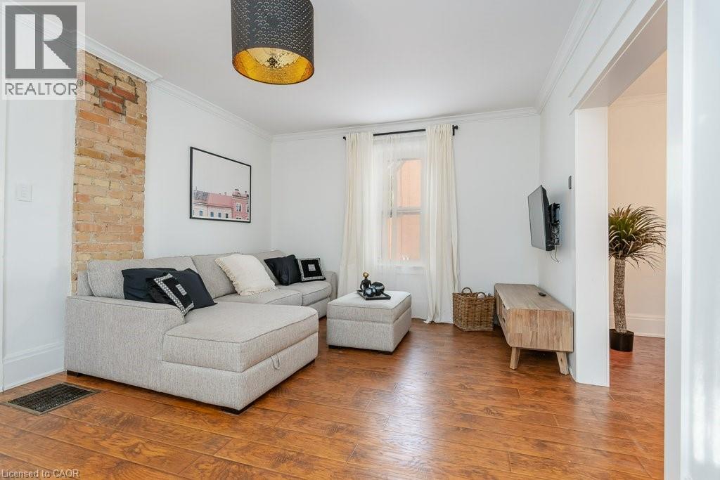 44 KRUG Street - 6