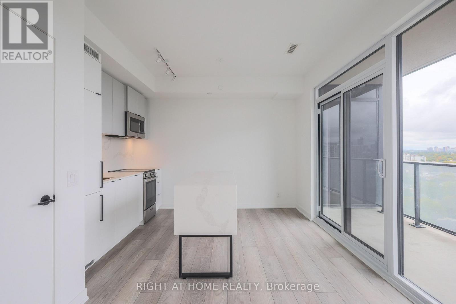 #1608 285 DUFFERIN STREET - 9