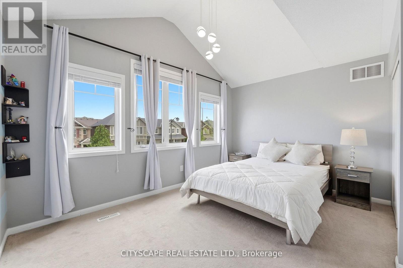 305 GLEAVE TERRACE E - 22