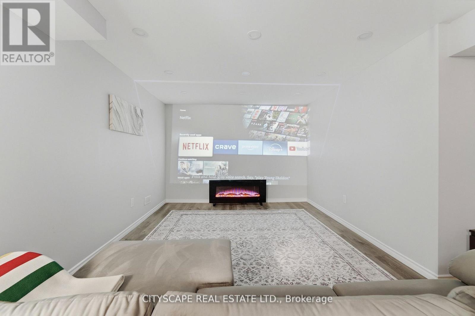 305 GLEAVE TERRACE E - 32