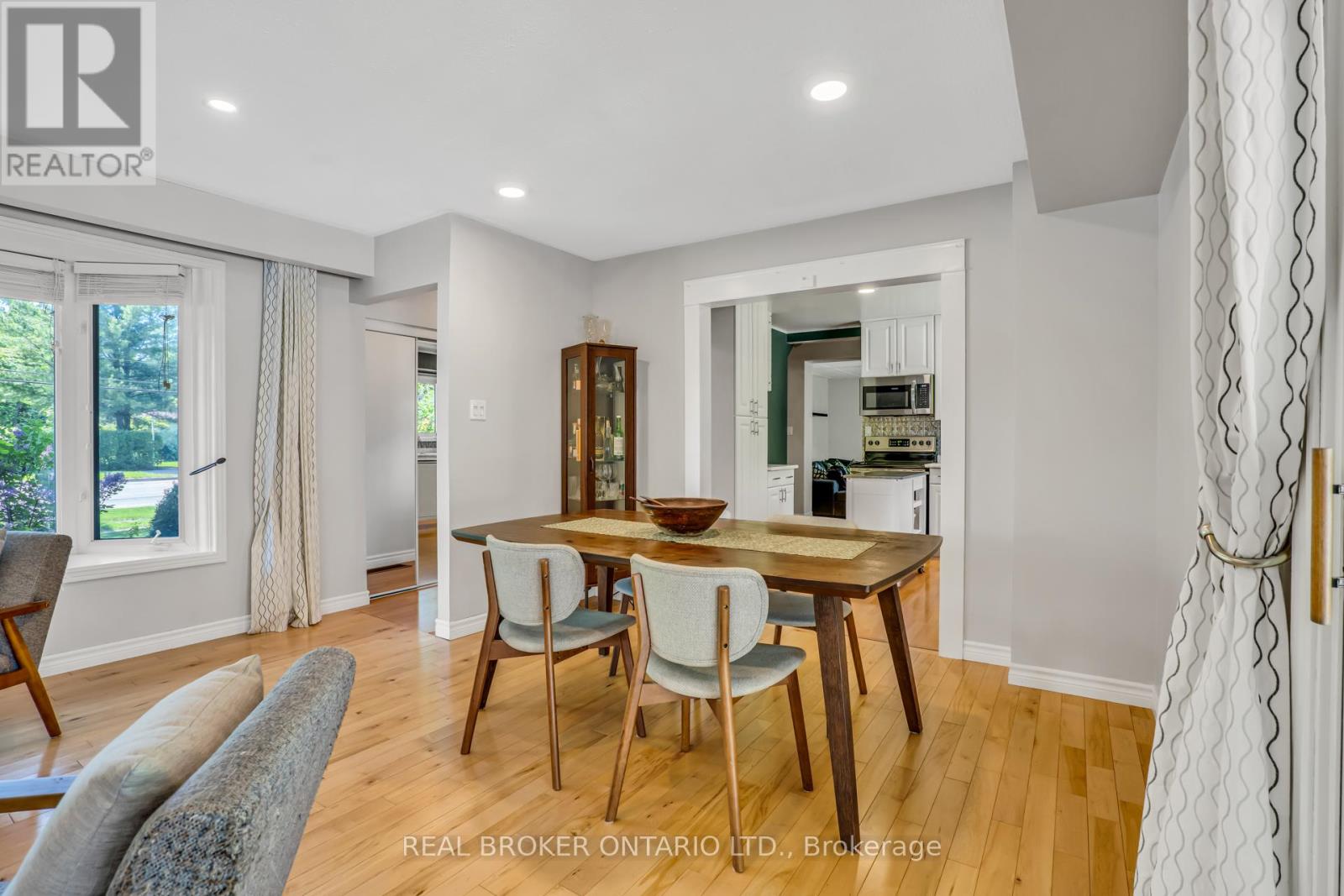341 APPLEBY LINE - 11