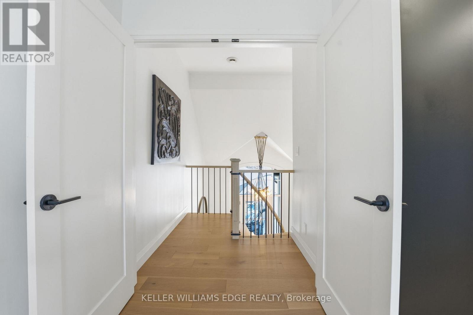 1316 DUNDAS STREET - 18