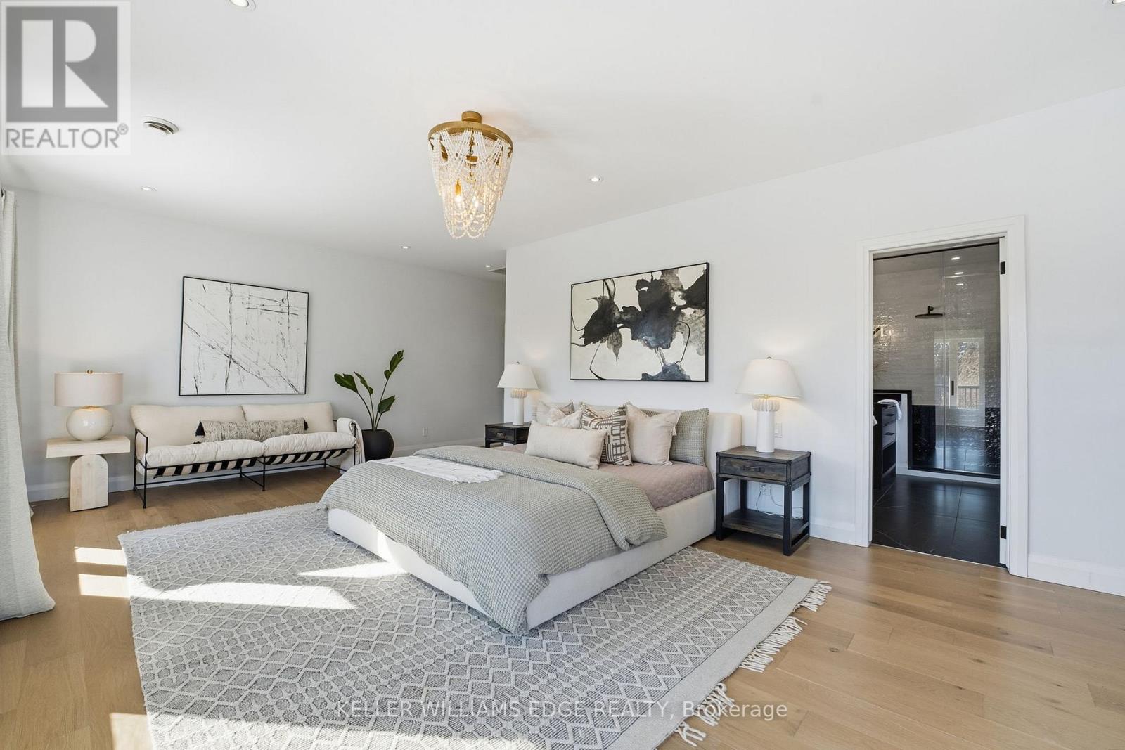 1316 DUNDAS STREET - 20