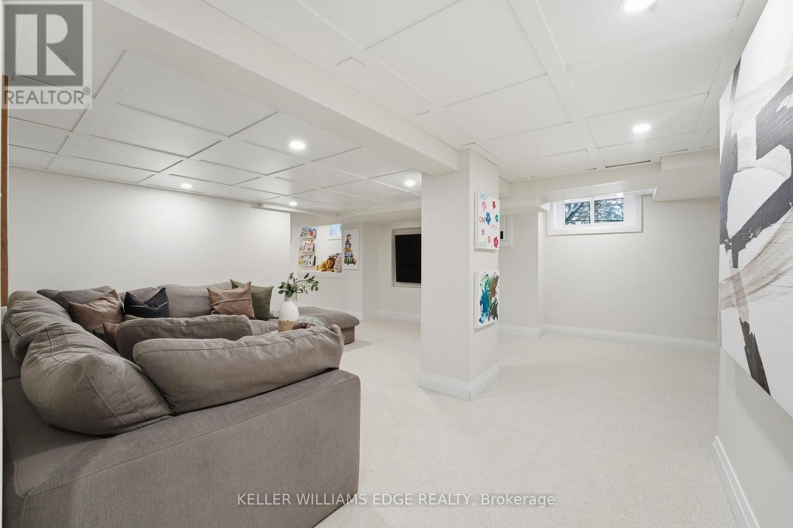 1316 DUNDAS STREET - 38