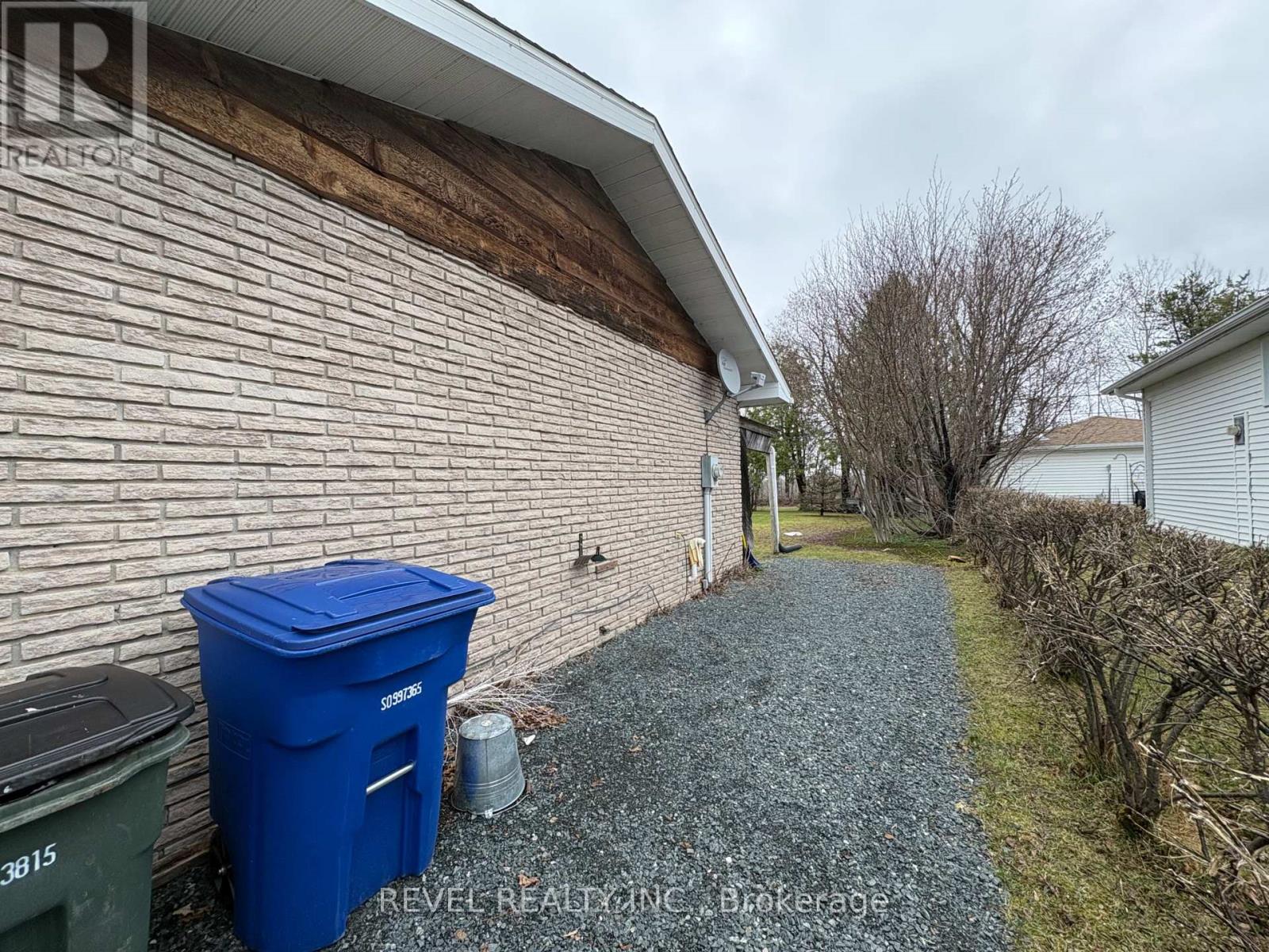 452 ELEVENTH AVENUE - 31