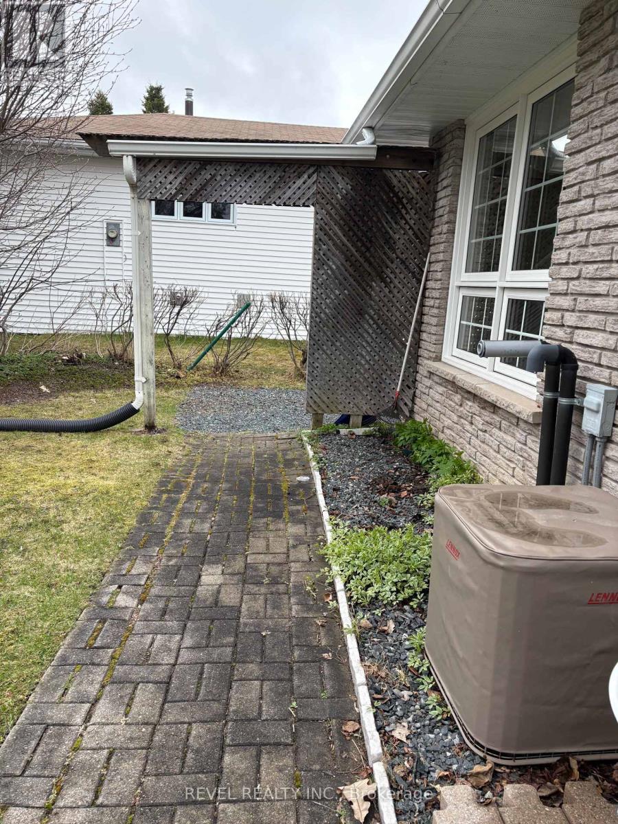 452 ELEVENTH AVENUE - 6