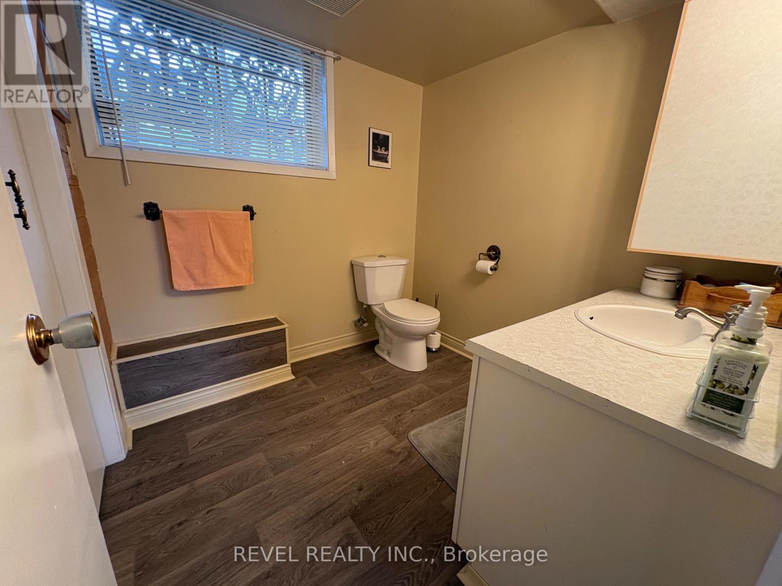 452 ELEVENTH AVENUE - 28